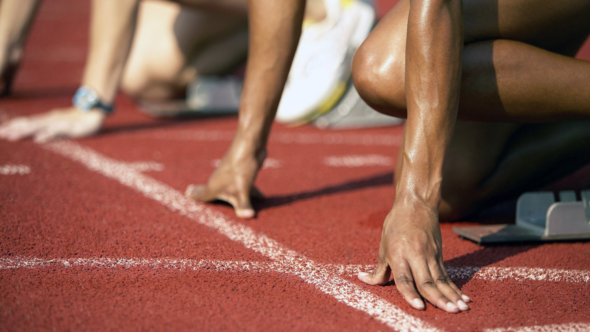 “德甲争冠形势逐渐明朗,强队全力冲刺”,德甲 集锦